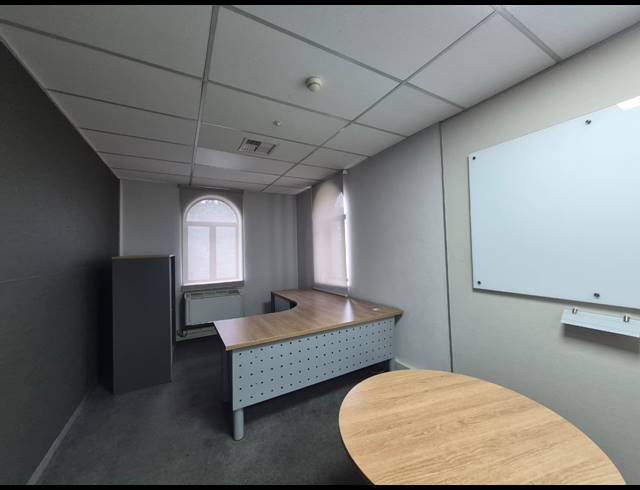 1,700M² OFFICE TO LET IN CRAIGHALL